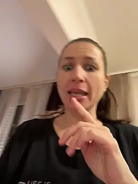 Lizza_xxx's cam snapshot