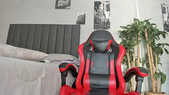 kendra_london's cam snapshot