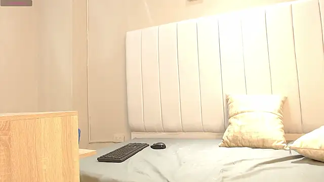 aisha_zariah's cam snapshot