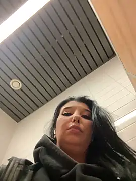 Tisha_Busty live sex cam