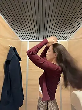 Holly_Play live sex cam