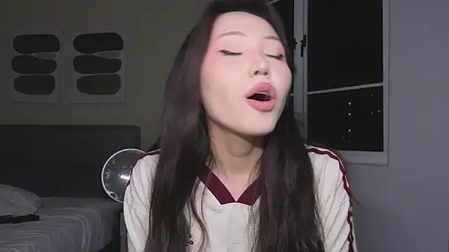 TammiLou live sex cam