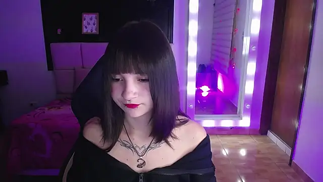 _Charlotte_Collins_'s cam snapshot