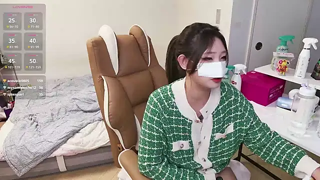 Milk_Sola live sex cam