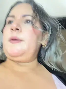 Lucy_Milf_474 live sex cam