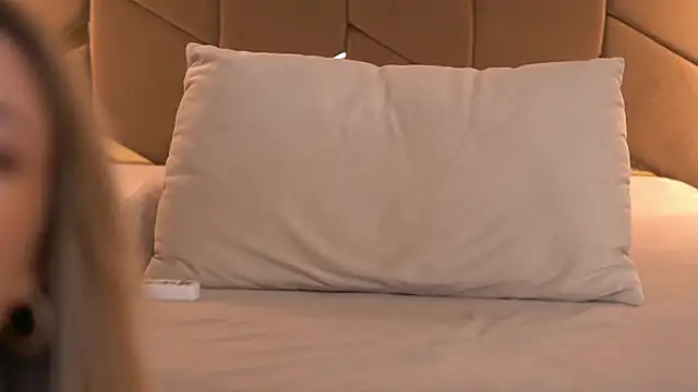 Rina_Babe live sex cam