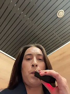 Holly_Play live sex cam