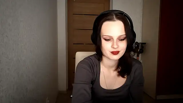 LouiseMarengo live sex cam