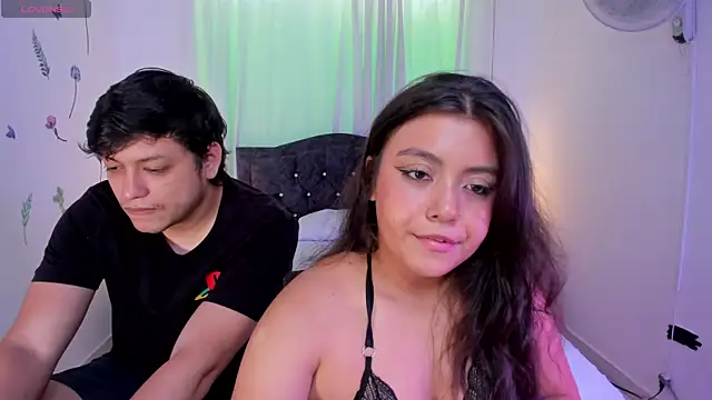 raiderandroxie live sex cam