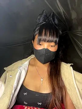 delwyn- live sex cam