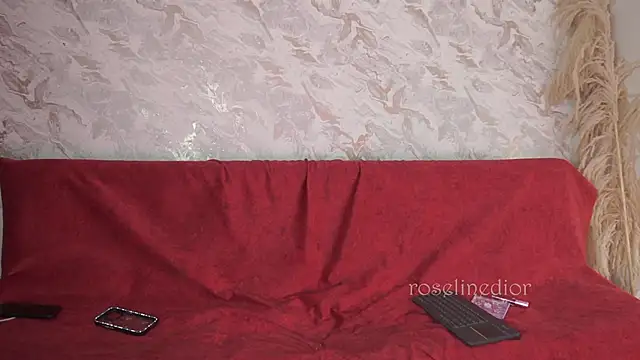 roselinedior live sex cam