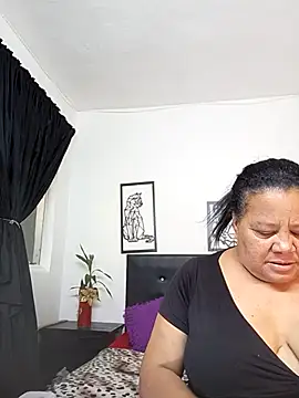 Shanttal0272 live sex cam