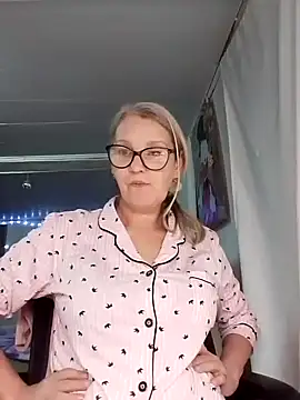 irinamaux live sex cam