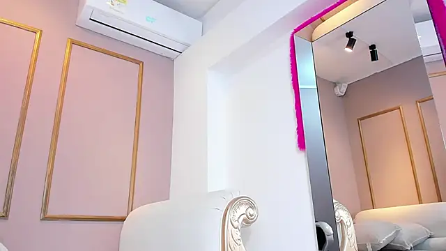 ZoeySnow live sex cam