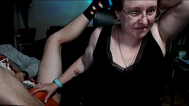 JoannaAndNeighbour live sex cam