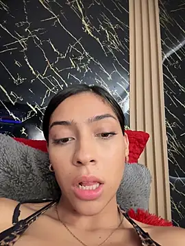 Ema_azel live sex cam