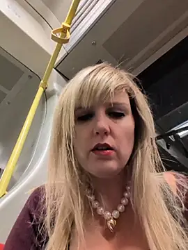 Sexybiene969 live sex cam