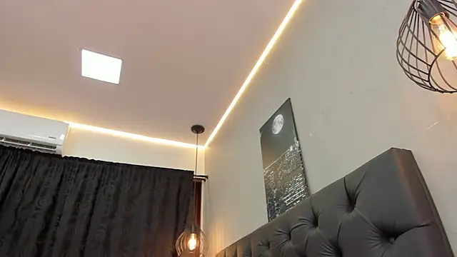 violet_and_myers live sex cam