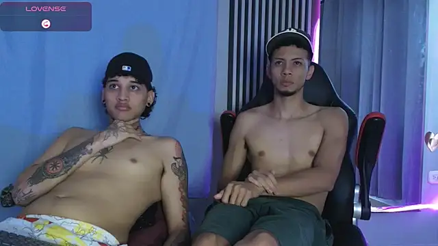 DustinandJordan live sex cam