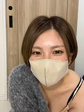 Io_chaaan_xxx live sex cam