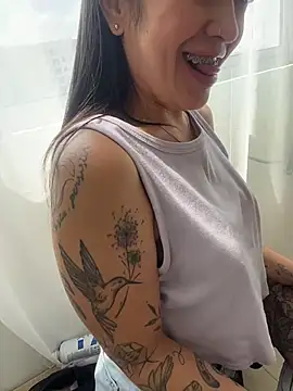 ReggieG live sex cam