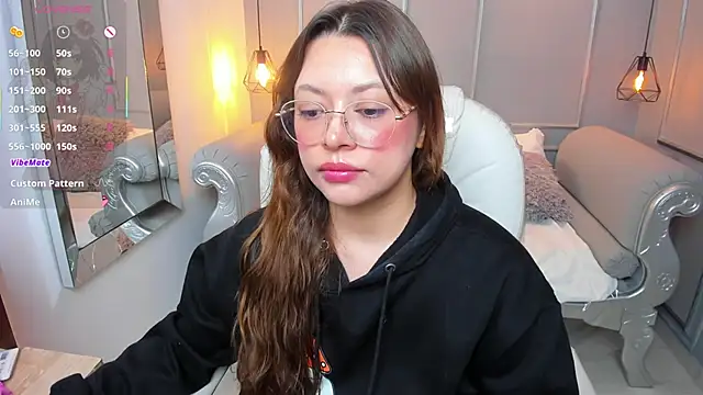 Lanna18 live sex cam