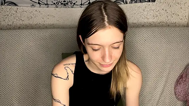 MiriamDongo's cam snapshot