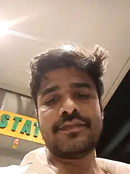 puneriboy32 live sex cam