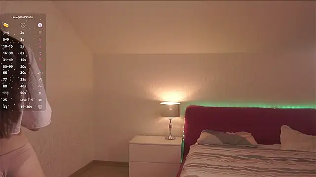 LeonaBelhumeur live sex cam