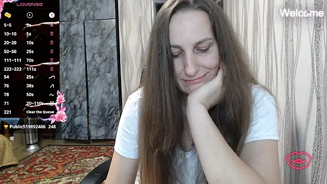 Yevgeshka-Milashka live sex cam