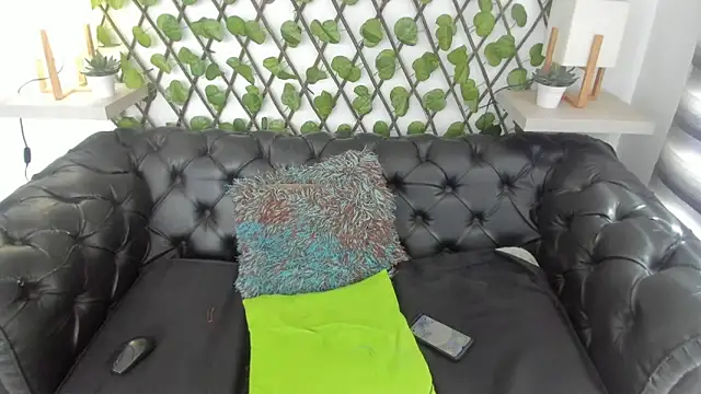 MARGOT_WHISPER live sex cam