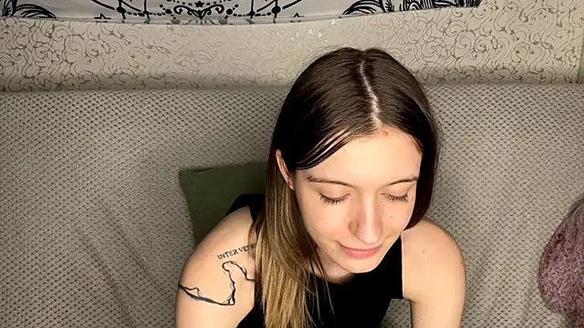 MiriamDongo's cam snapshot