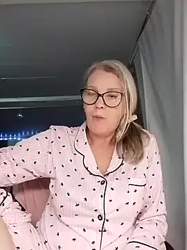 irinamaux live sex cam