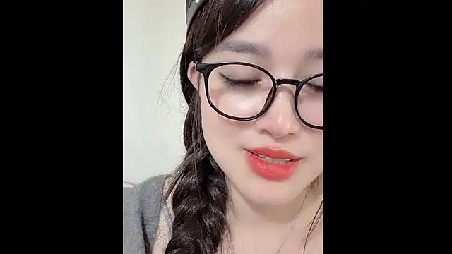 MiCandy-Lovee's cam snapshot