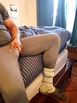 Gotabodiee live sex cam