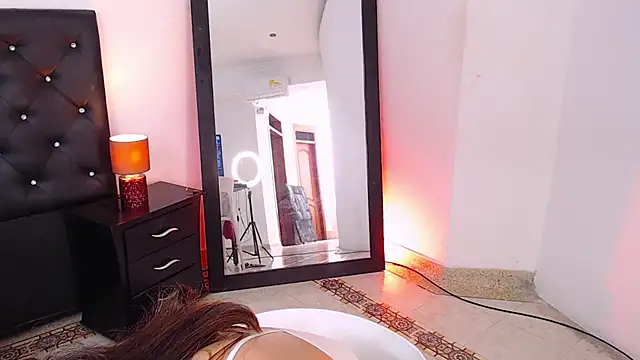 miascarlet_16's cam snapshot