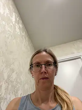 MollyStory's cam snapshot