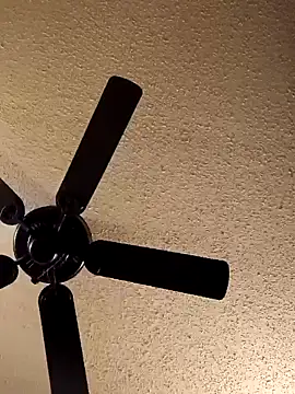 THATgirlUwont4get's web cam