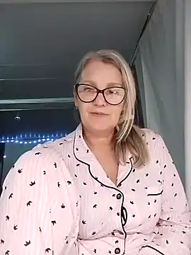 irinamaux live sex cam