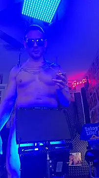 luvs2cumm69 live sex cam