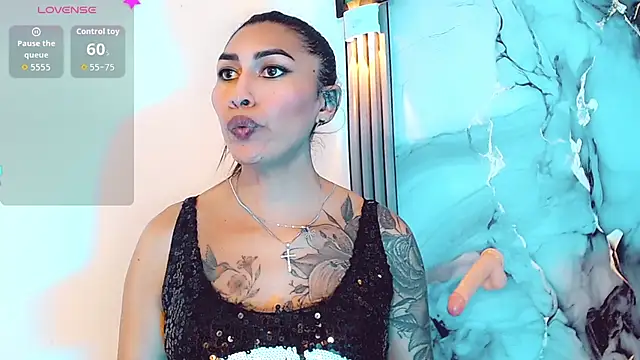 khiara_moretti live sex cam