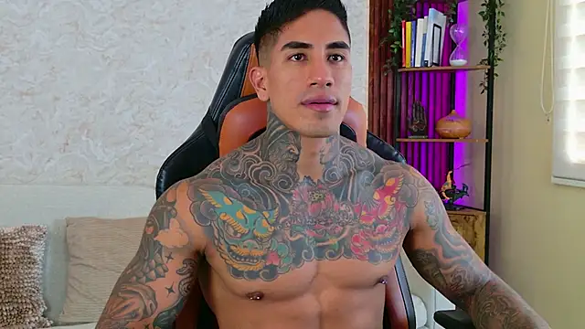 AdanReilly live sex cam