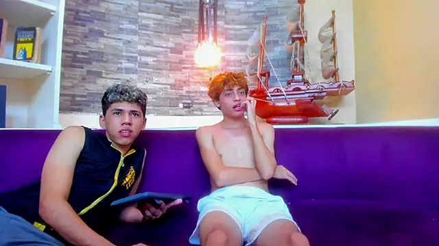 PoisonGuys live sex cam