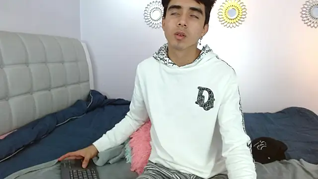 Hottie_Guy's cam snapshot