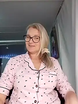 irinamaux live sex cam