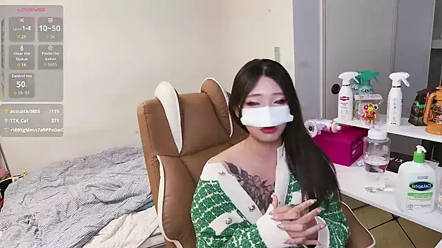 Milk_Sola live sex cam