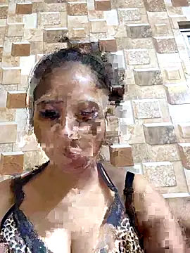 QUEEN-ADITI live sex cam