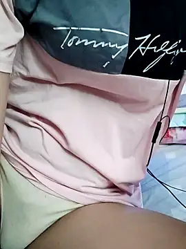 QueenSoreal live sex cam