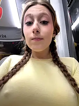 FroggyAnna live sex cam