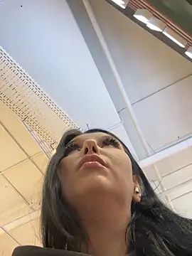 Tisha_Busty live sex cam